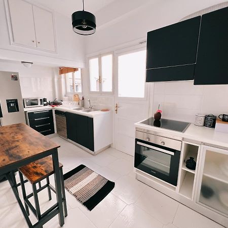 Seaside Apartment In Flisvos Marina Атина Екстериор снимка