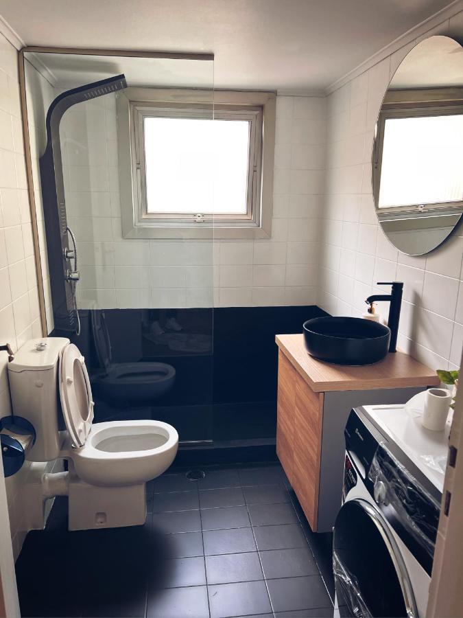 Seaside Apartment In Flisvos Marina Атина Екстериор снимка
